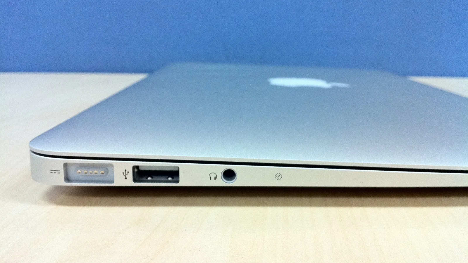 MacBook Air Chimes but Screen Is Black? Fix It